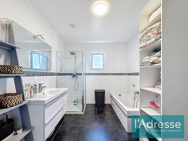 Maison de 175 m² - Bastelicaccia - Plain pied - T2 indépendant