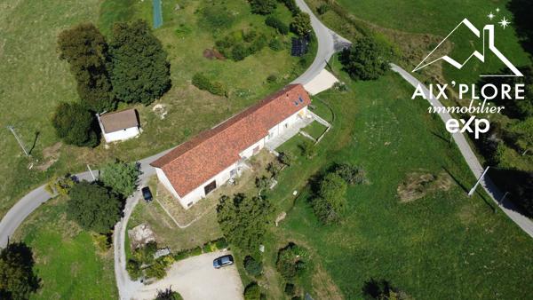 Grange de 592 m² sur parcelle de 889 m²
