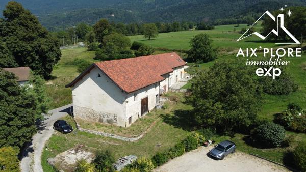Grange de 592 m² sur parcelle de 889 m²