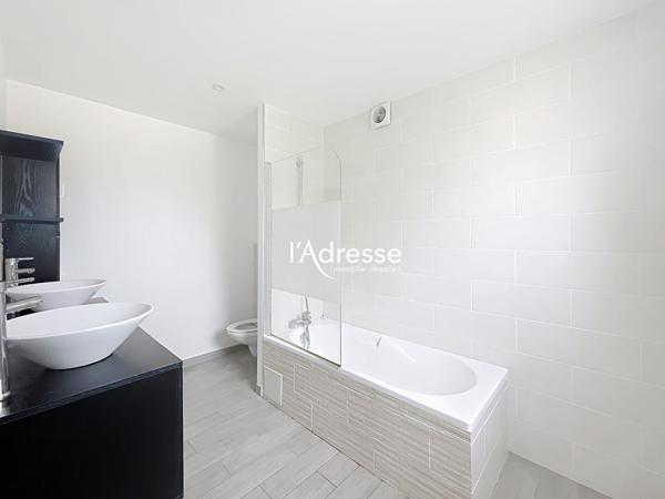 l'Adresse Immobilier - La Salvetat Saint Gilles - Maison T4 de 127 m2 sur un grand terrain piscinable de 1566m² avec garage