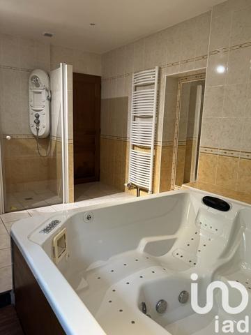 Longère 7 pièces de 200 m² à Marolles-sur-Seine (77130)