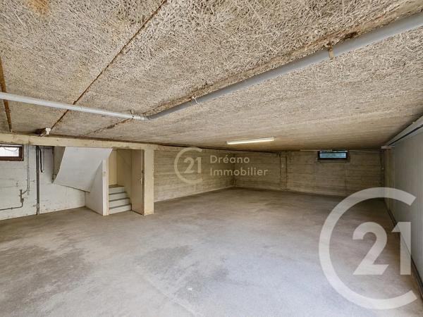 Maison à vendre  5 pièces - 142 m 2   CHARTRES DE BRETAGNE  - 35