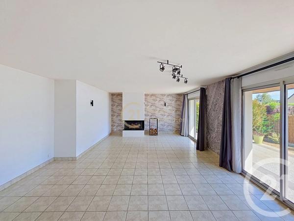 Maison à vendre  5 pièces - 142 m 2   CHARTRES DE BRETAGNE  - 35
