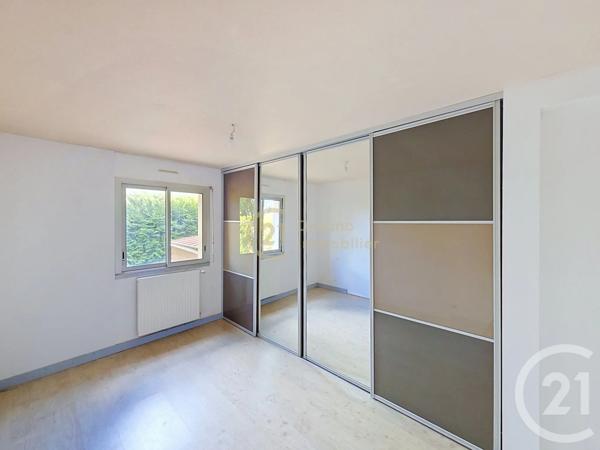 Maison à vendre  5 pièces - 142 m 2   CHARTRES DE BRETAGNE  - 35