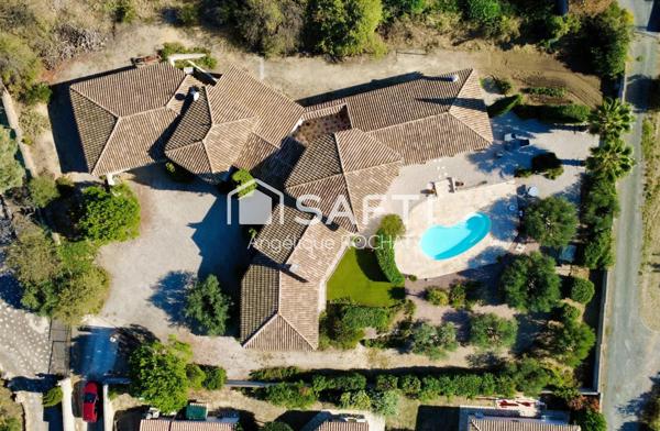 Languedocienne T6 grand garage piscine cuisine d'été