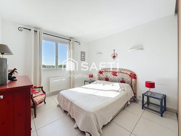 Languedocienne T6 grand garage piscine cuisine d'été