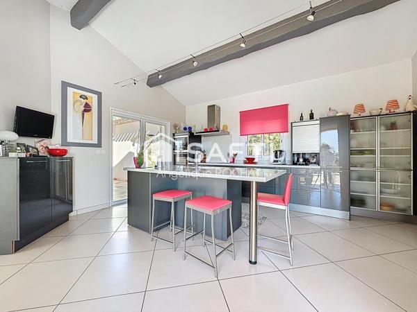 Languedocienne T6 grand garage piscine cuisine d'été