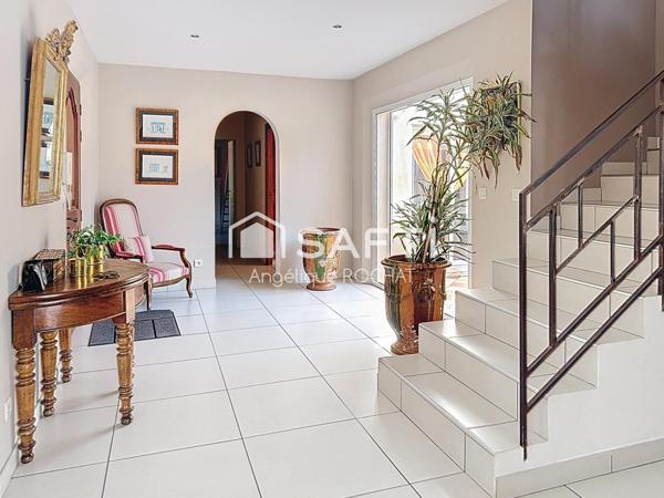 Languedocienne T6 grand garage piscine cuisine d'été