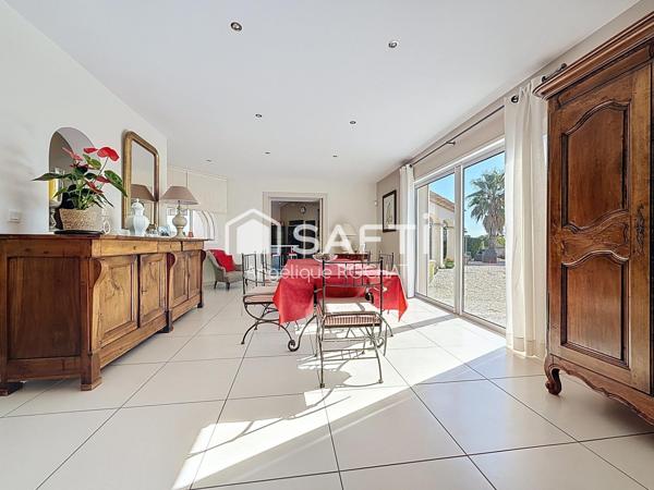 Languedocienne T6 grand garage piscine cuisine d'été