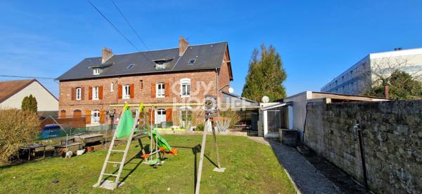 Maison à vendre à LAON - 5 pièces, 3 chambres, 4 garages !!