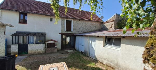 Maison à vendre à Mainvilliers - 2 chambres + grenier 115 m² avec jardin et dépendances