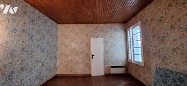 VIC-FEZENSAC, Maison de rue avec garage et jardin