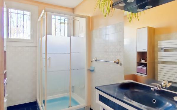 Maison à vendre    4 pièces •  Montricoux