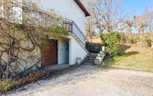 Maison à vendre    4 pièces •  Montricoux