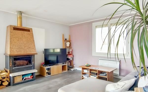 Maison à vendre    4 pièces •  Montricoux