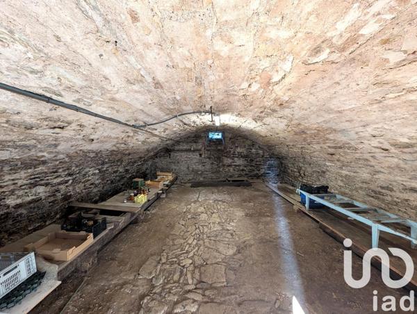 Maison traditionnelle 8 pièces de 160 m² à Condat (46110)