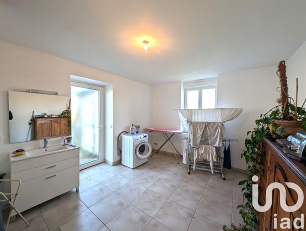 Maison traditionnelle 8 pièces de 160 m² à Condat (46110)