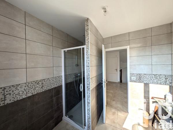 Maison traditionnelle 8 pièces de 160 m² à Condat (46110)