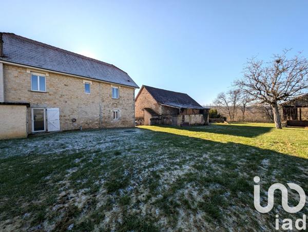 Maison traditionnelle 8 pièces de 160 m² à Condat (46110)