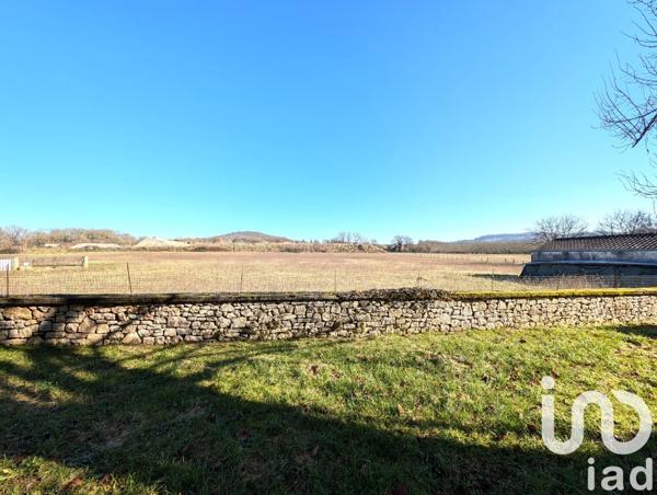 Maison traditionnelle 8 pièces de 160 m² à Condat (46110)