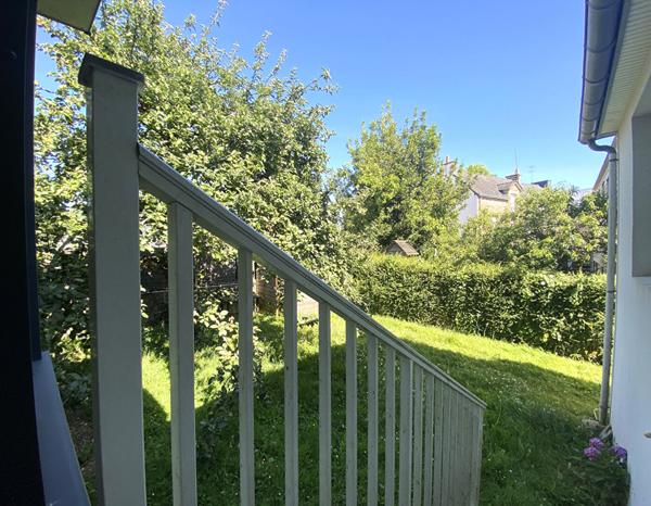 A vendre à Vannes secteur Gare maison Années 30 2 chambres sous sol véranda
