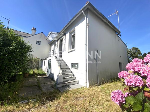 A vendre à Vannes secteur Gare maison Années 30 2 chambres sous sol véranda