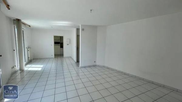 Appartement à louer 2 pièces 59.97m²