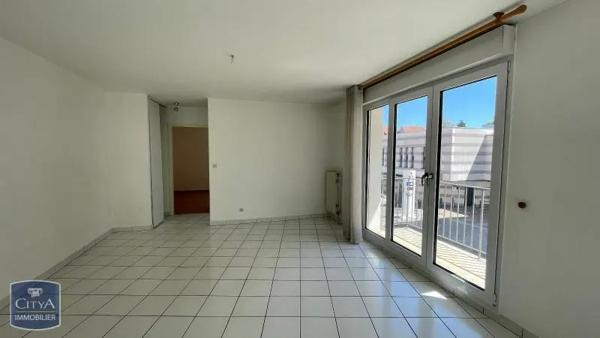 Appartement à louer 2 pièces 59.97m²