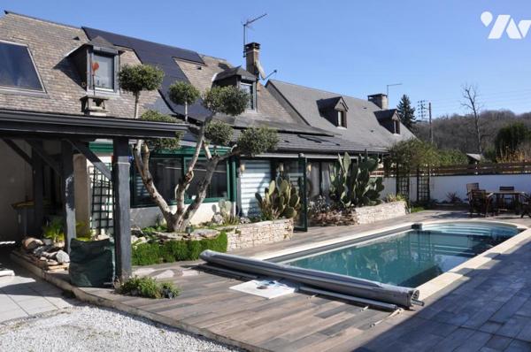 BARBAZAN-DEBAT, maison T5, 104 m2 hab + véranda de 27 m2. Terrain de 455 m2 avec piscine.