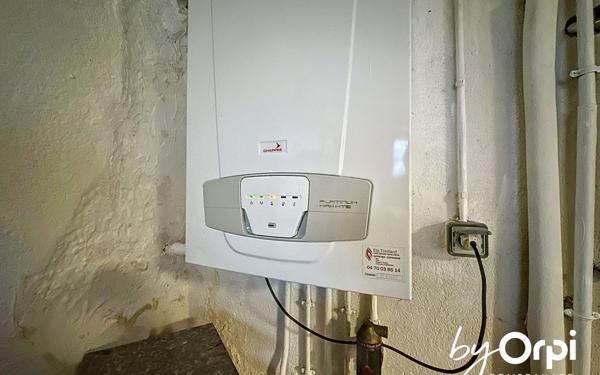 Maison à vendre    2 pièces • 56 m2 Saint-Éloy-les-Mines