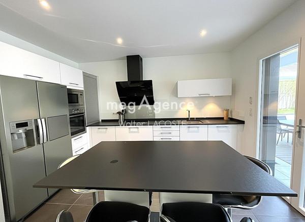Maison à ORGEVAL, 78630 - 5 pièces 138m²