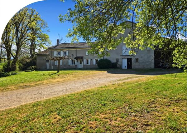 Réalmont (81120) Corps de ferme avec dépendances et piscine
