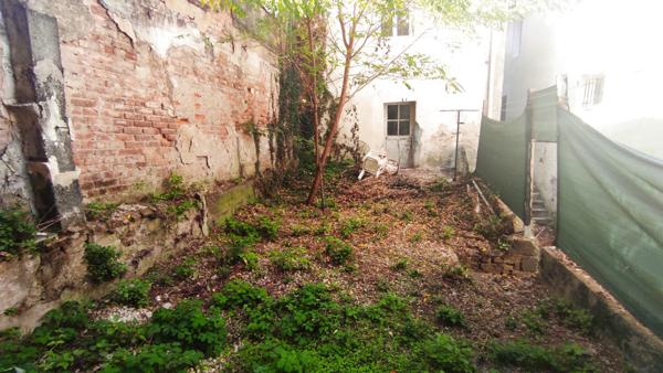 Bessèges (30160) Immeuble de 290 m² avec 4 Appartements et 2 Locaux Commerciaux