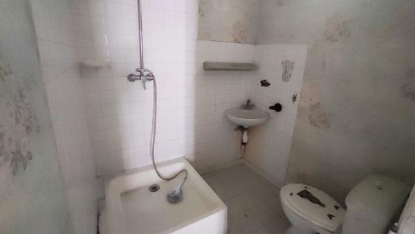 Bessèges (30160) Immeuble de 290 m² avec 4 Appartements et 2 Locaux Commerciaux