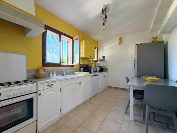 A VENDRE EXCLUSIVITE 84120 PERTUIS MAISON TYPE 4 PIECES D'ENVIRON 88M² AVEC JARDIN, GARAGE, PISCINE ET ABRIS DE JARDIN.