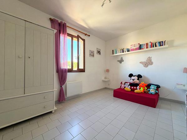 A VENDRE EXCLUSIVITE 84120 PERTUIS MAISON TYPE 4 PIECES D'ENVIRON 88M² AVEC JARDIN, GARAGE, PISCINE ET ABRIS DE JARDIN.