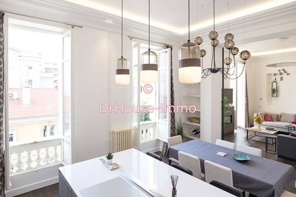 Appartement à louer 4 pièces de 140 m²