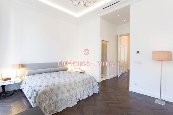 Appartement à louer 4 pièces de 140 m²