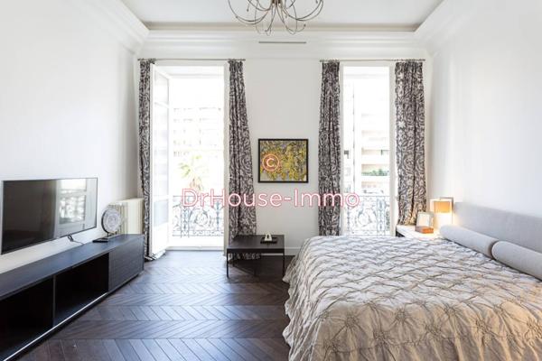 Appartement à louer 4 pièces de 140 m²