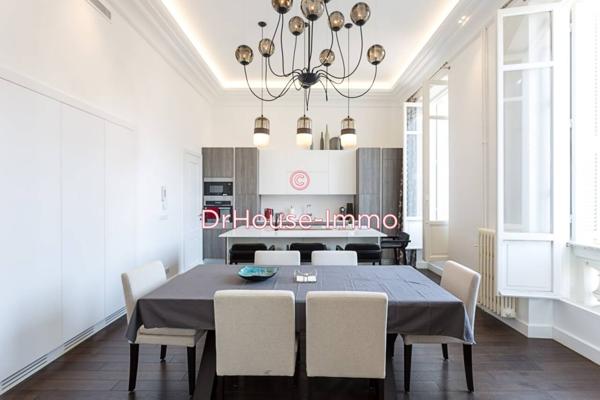 Appartement à louer 4 pièces de 140 m²