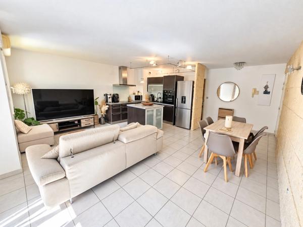 Appartement à vendre 3 pièces MARSEILLE 10EME ARRONDISSEMENT (13)