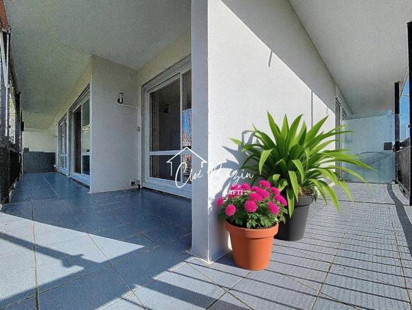 T2 lumineux avec double balcon et vue dégagée à Blanquefort