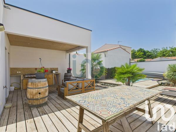 Maison à vendre 5 pièces 223 m² Angoulins