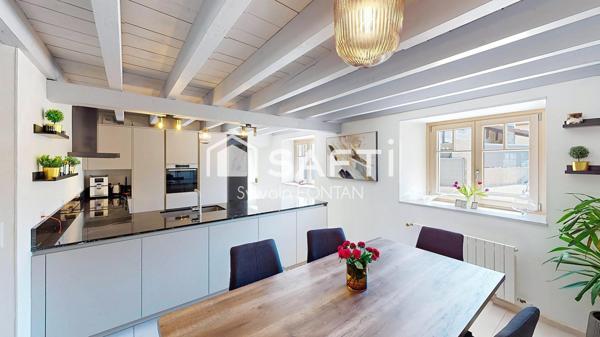 MAISON RENOVEE AVEC DE TRES BEAUX VOLUMES DANS UN CADRE CHAMPÊTRE AU CALME