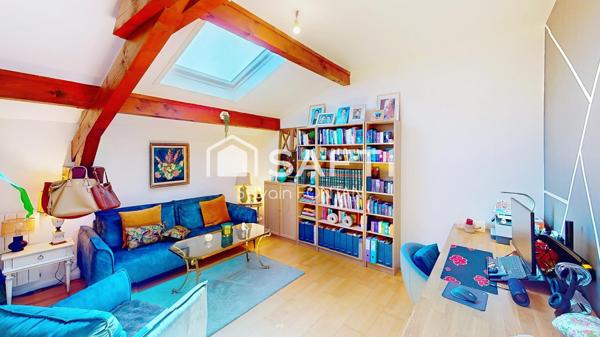 MAISON RENOVEE AVEC DE TRES BEAUX VOLUMES DANS UN CADRE CHAMPÊTRE AU CALME
