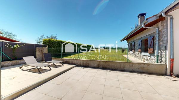 MAISON RENOVEE AVEC DE TRES BEAUX VOLUMES DANS UN CADRE CHAMPÊTRE AU CALME