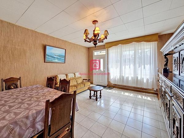 Maison 8 Pièces- 6 chambres