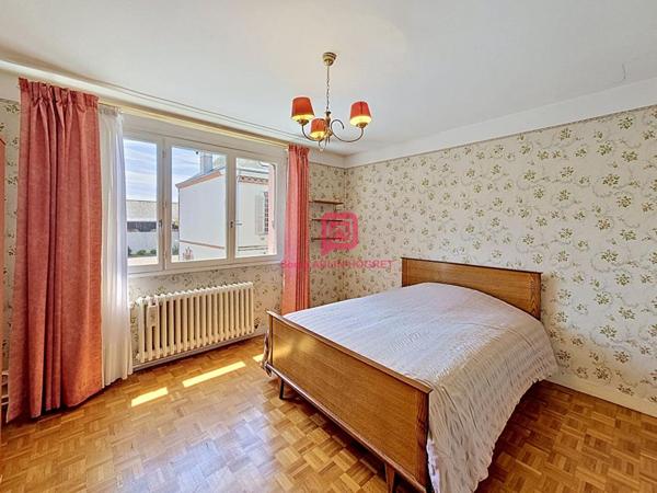 Maison 8 Pièces- 6 chambres