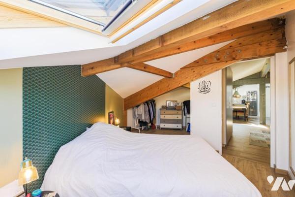 EYBENS : Place de Verdun