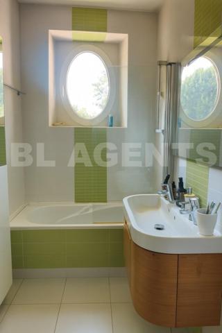  Les Essarts le roi centre - Superbe maison familiale de 240 m² – Prestations haut de gamme au Calme